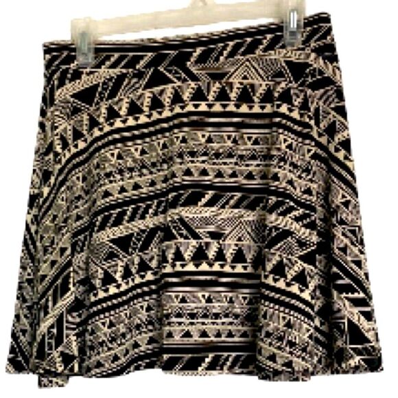 VICTORIAS SECRET PINK Aztec Mini Skater Skirt Circle Flare Black Cream Large - Picture 4 of 13